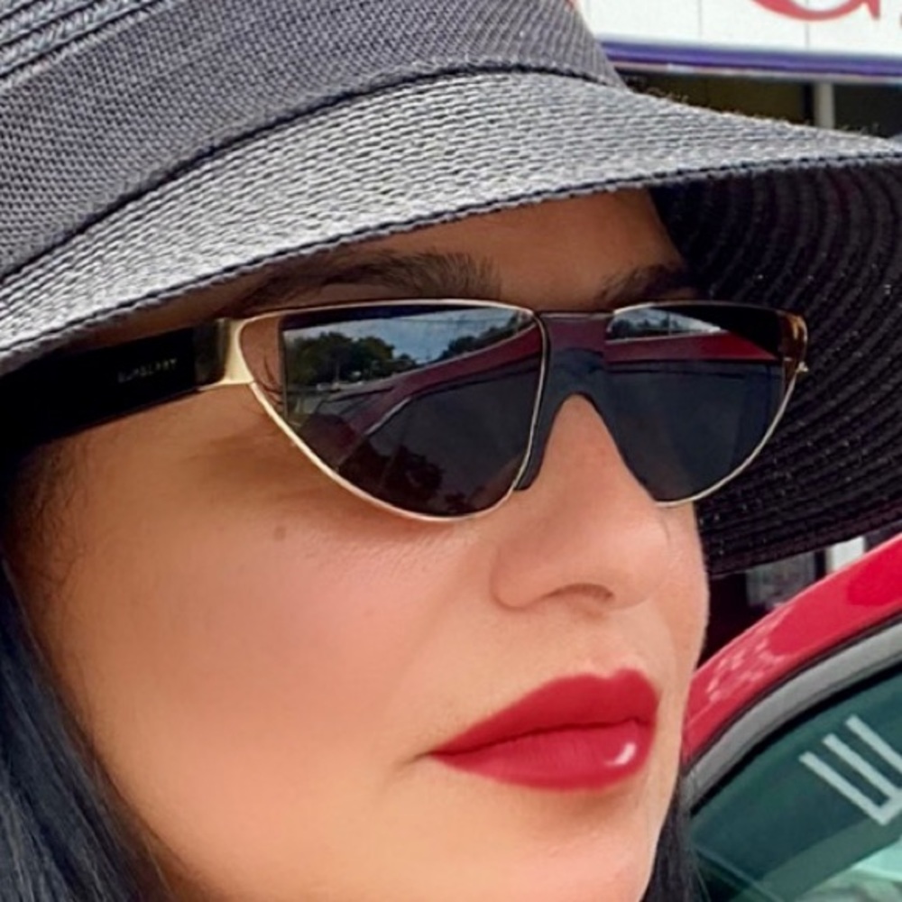 Burberry cat eye sunglasses